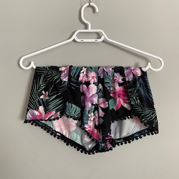 Floral patterned shorts - Picture 1 of 4